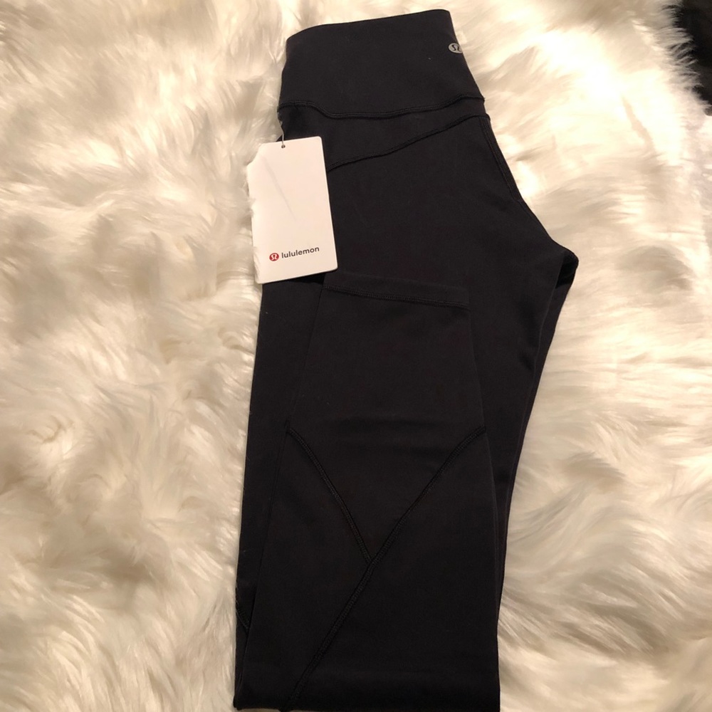 Lululemon In Movement 7/8 Tight Everlux 25 - Picture 6 of 7